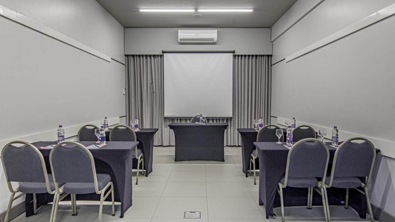 Hotel Deville Express Cascavel Cascavel  Exterior foto